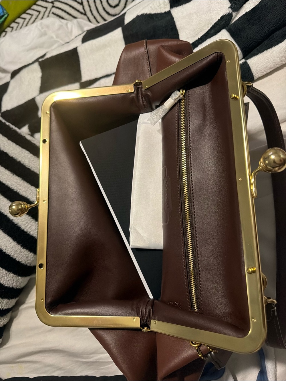 Coach Large Kisslock Frame Bag in Brown with Gold Hardware - Picture 3 of 6